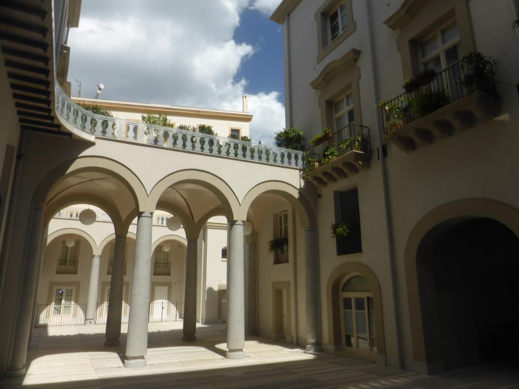 Appartamento In Palazzo Lampedusa Palermo Exterior photo